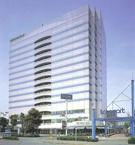 ���ہ[�ƎO��r���f�B���O�i��t���D���s�l���Q�|�P�|�P�j